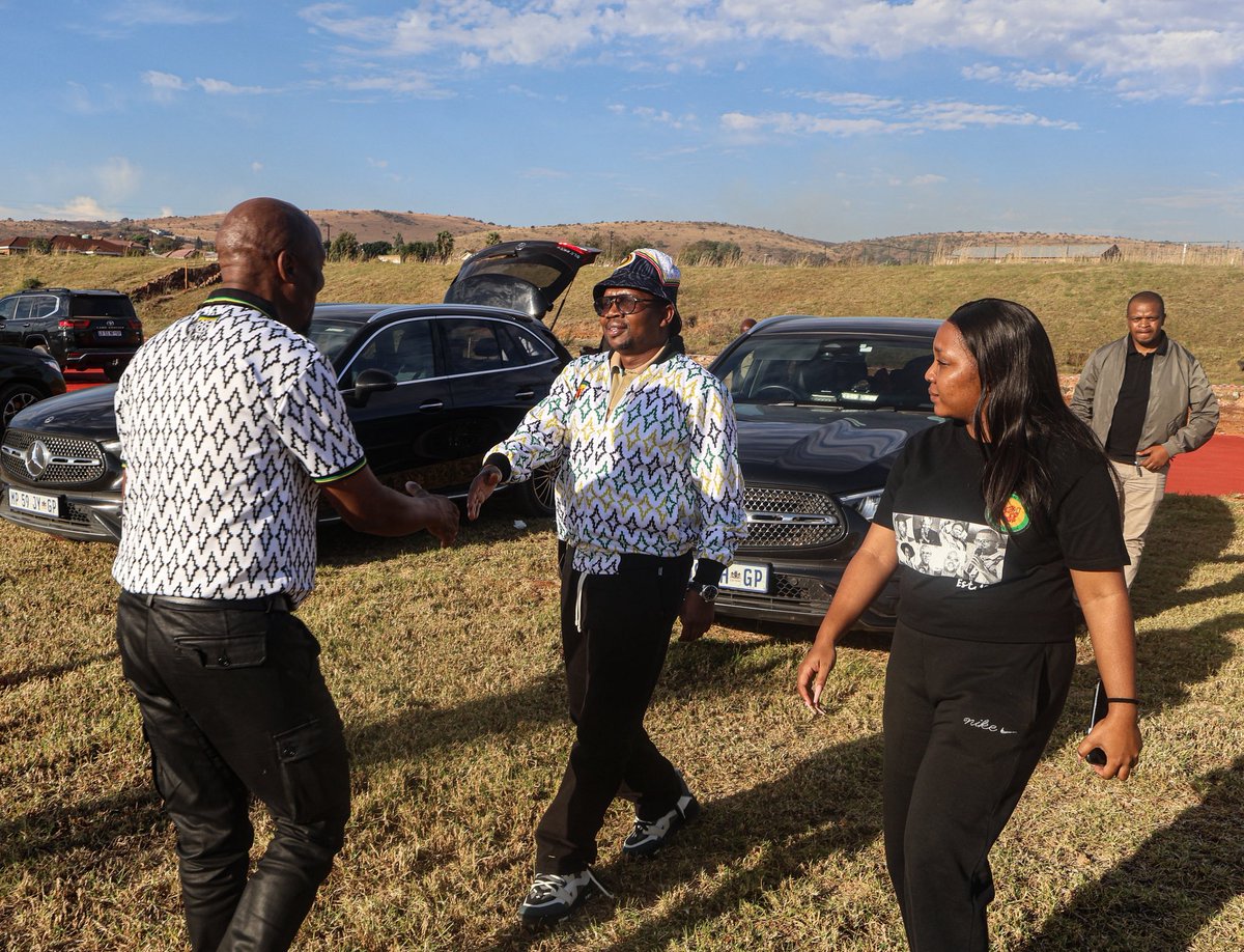 SebopelaFaith's tweet photo. Today i joined the ANCYL President, Cde Collen Malatjie at the ANC Elias Motsoaledi Elections Team Verification of Voting District (VD) Volunteers programme held at Tafelkop Stadium in the Sekhukhune Region. https://t.co/UZu8fvFUse