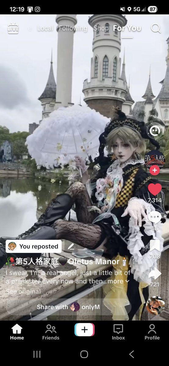 _MagicTrick's tweet photo. Whos faster.... cosplayers or god. https://t.co/tQOgpOGvwE