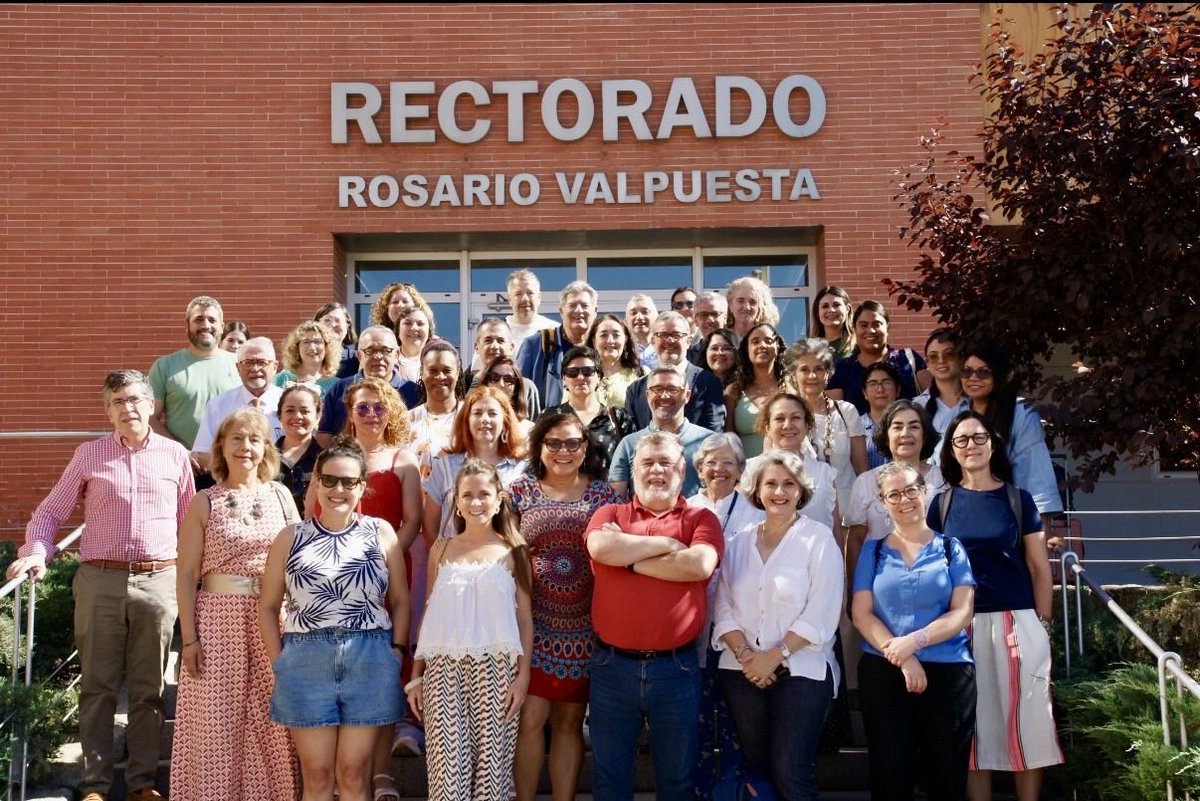 proyectoeduder's tweet photo. Equipo #eduder 🌍
Trabajo entre universidades con un objetivo común: una educación superior más inclusiva. https://t.co/Jy7W39jq2f