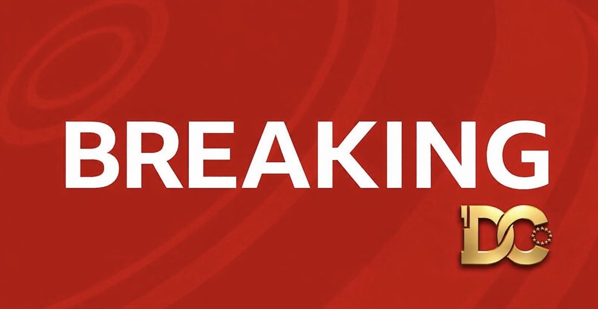 Def_Century's tweet photo. (IRAN CRISIS: US-ISRAEL STRIKES IRAN)
BREAKING:
JUST IN
🔴 🇮🇱🇺🇸🇮🇷

Iran has successfully shot down a US combat helicopter over the Strait of Hormuz as US President Trump vows to respond.‼️

More details coming soon. https://t.co/d1x6LxcKnX
