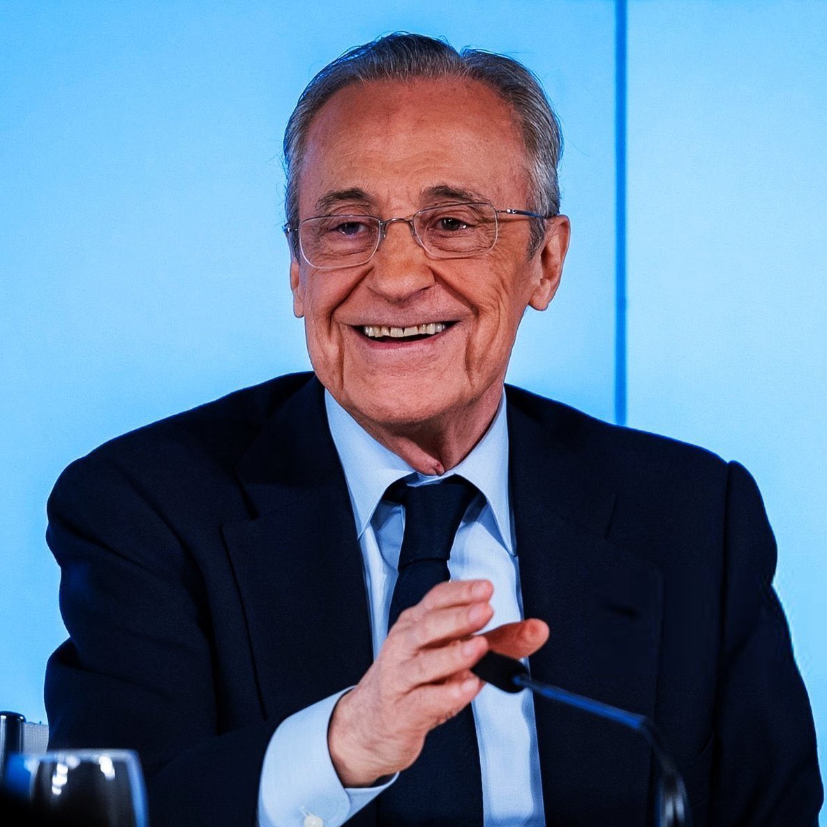 theMadridZone's tweet photo. 🚨🚨💣 SUMMARY OF SITUATION: 

• Real Madrid officially announce an offer of €150 MILLION to Atletico Madrid for Julian Alvarez. ✅ 

• Atletico Madrid officially announce they have REJECTED the €150 MILLION offer. ❌

• Atletico Madrid have asked for €500 MILLION.💰 https://t.co/dRxUfqpVzz