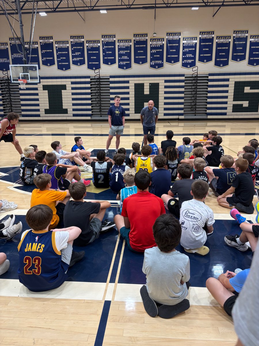 wcsIHSbball's tweet photo. Great to have @jettmont1 at Kids Camp today! More than a player. Today, our campers heard how true identity isn’t found in basketball, but in who you are beyond the game. https://t.co/kKkseDCXQs