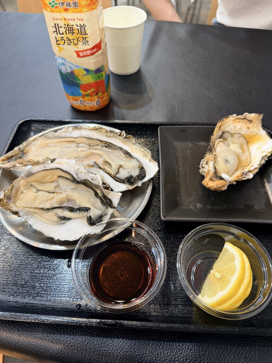 pakimicha's tweet photo. そういえばこの前北海道行ってきた🍣 https://t.co/As3IffASTi