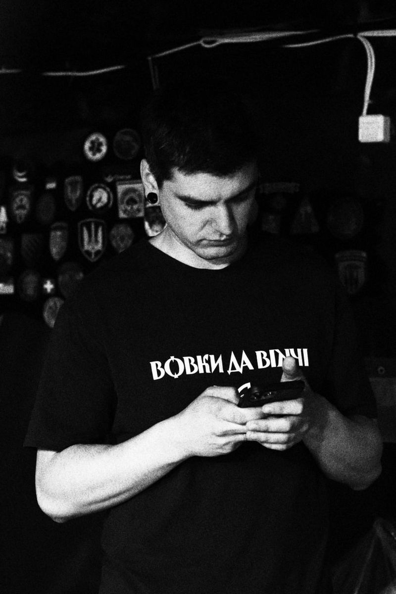 Tylerruto's tweet photo. Друзі, в робочий  автомобіль мед служби влупило і він згорів. 
Давайте так –  ви допоможіть назбирати на новий, а я перестану постити чб фотки!
https://t.co/Zw5koKeGof https://t.co/AXIov6GP7z
