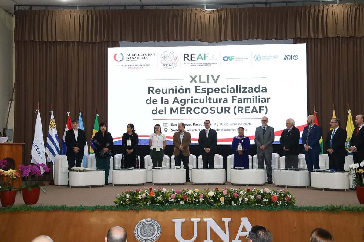 vmganaderiapy's tweet photo. Acto de apertura de la  "XLIV Reunión Especializada de la Agricultura Familiar del MERCOSUR (REAF)", en el marco de la Presidencia Pro-Témpore de Paraguay.
La REAF es uno de los principales espacios regionales de diálogo y construcción de políticas públicas para la A.F. https://t.co/VPSoxorkNF