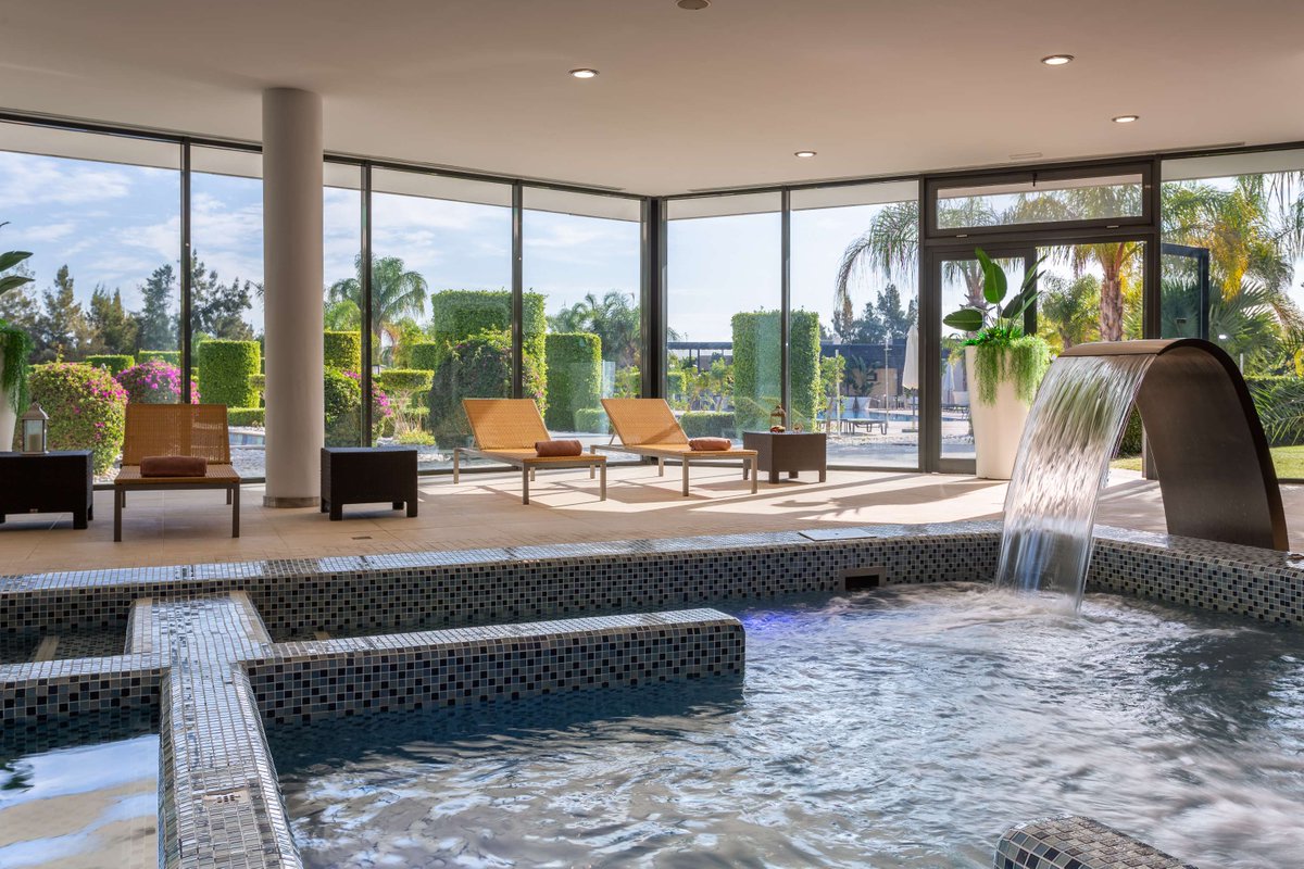 glencorgolf's tweet photo. Stay &amp; play at La Finca Resort 🏌️‍♂️

One of the Costa Blanca’s most popular venues for its high-quality course &amp; luxury hotel. 

✅ Golf on-site ⛳️
✅ Amazing Spa facilities 🏊‍♀️
✅ Sunny climate 🌞

👉 3 Nights B&amp;B &amp; 2 Rounds From £337

Secure today 👇

https://t.co/dCgFZE18QY https://t.co/DG3eFkv09n