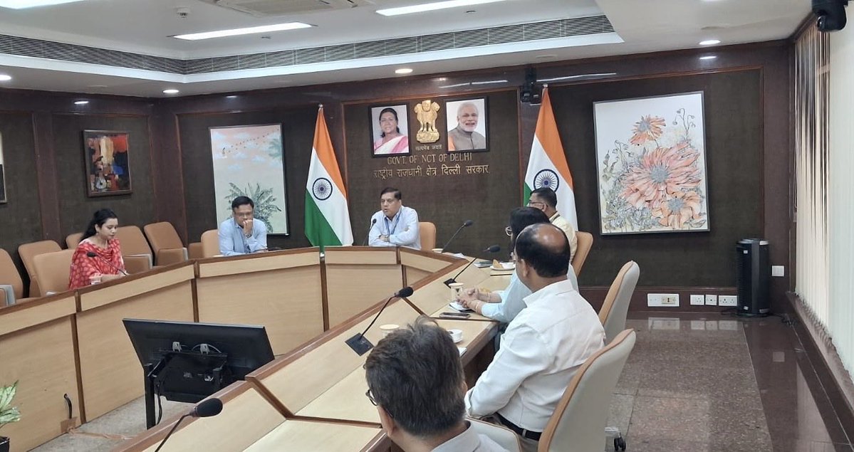 Delhi_Archives's tweet photo. A meeting was chaired by the Secretary (ACL) with leading publishers and institutions under the Gyan Bharatam Mission to strengthen collaboration for the identification, documentation, and preservation of India’s rich knowledge heritage.

#GyanBharatamMission https://t.co/QbZOrXkpd7