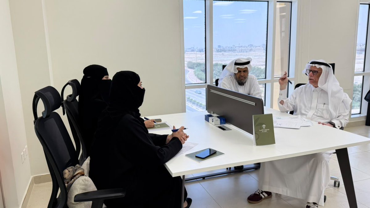 HChofuf's tweet photo. عقد مكتب تنسيق مدينة الأحساء الصحي اجتماعه الدوري لمناقشة عدد من المهام ومتابعة استكمال الملفات سعياً لأن تكون الأحساء مدينة صحية عالمية https://t.co/YzUFMamJgr