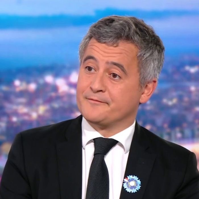Brevesdepresse's tweet photo. 🔴🇫🇷INFO -Politique, justice, impunité : la France continue de plonger. Le Canard rapporte que Rachida #Dati veut redevenir magistrate, avant son procès pour corruption. L'ex-ministre a été reçue en tête-à-tête par G.Darmanin pour discuter du poste qui pourrait lui être attribué. https://t.co/W8xuhSBYFy
