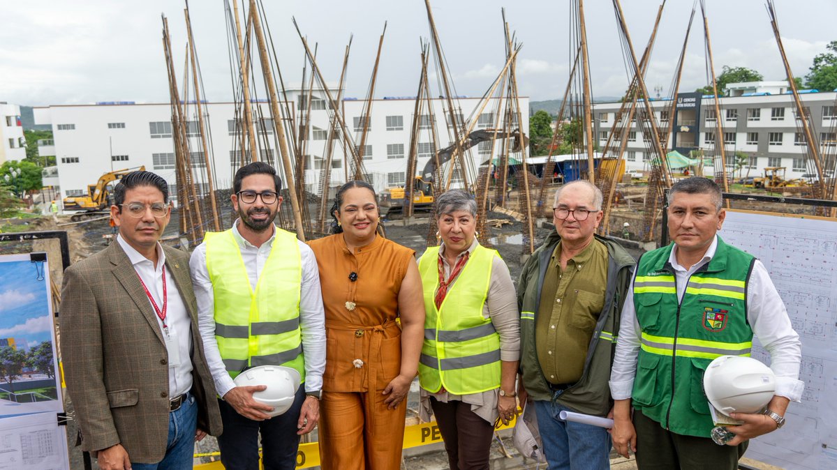 UTMManabi's tweet photo. Realizamos el Acto de Consolidación y Avance de la Obra Institucional de la Facultad de Ingeniería y Ciencias Aplicadas, un proyecto que permitirá ampliar y mejorar espacios destinados a la formación, investigación e innovación, con una inversión aprox. de 2 millones de dólares. https://t.co/ohlhss3K3e