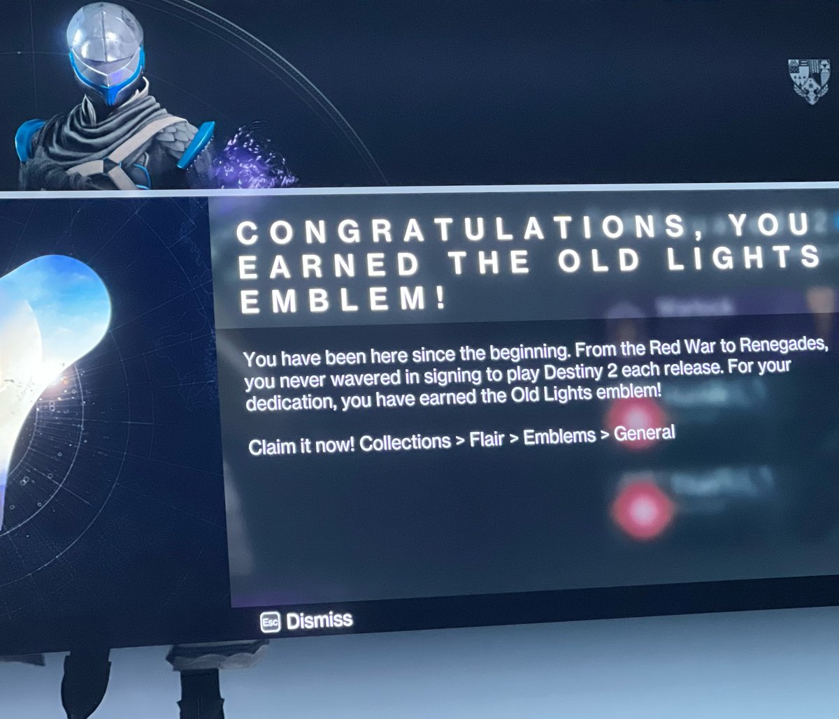 KSquared02's tweet photo. Got in, went to apply the emblem, got weasel error, and now nonstop server not available message. 

This is a success I think. Can’t even check the SteamDB charts right now either. https://t.co/trkQEEABgT