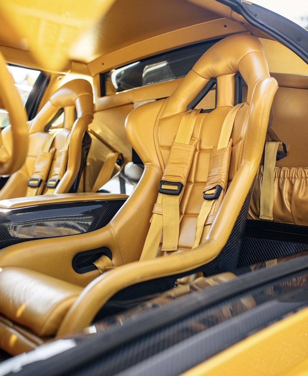 DailyLamboTM's tweet photo. Giallo Diablo GT 🏁 https://t.co/4itekJ5rJf