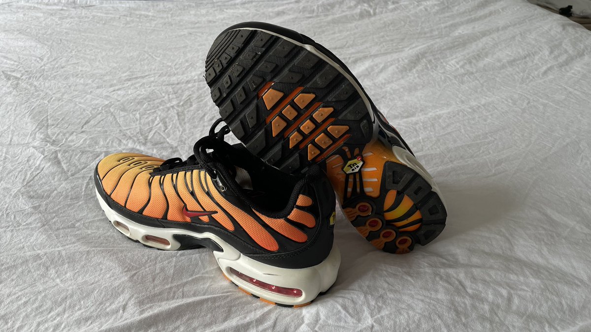 Sn8ky_'s tweet photo. Tu veux me les acheter ? Viens visiter mon Vinted 👇🏻👇🏻👇🏻 https://t.co/078LwwQrBx