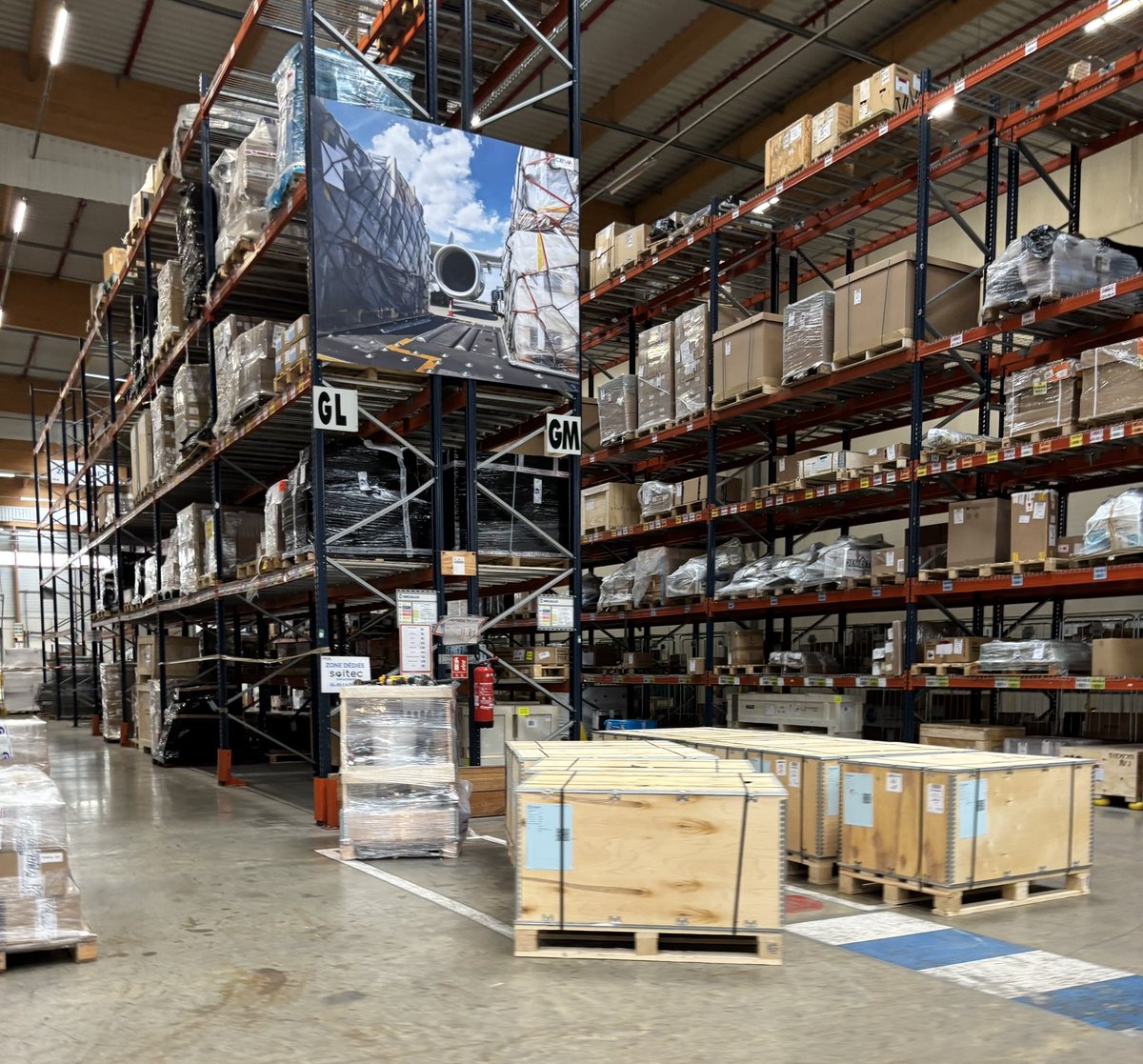 PKuchly57's tweet photo. Encore une belle pépite #madein95 visitée aujourd’hui !
@cevalogistics à Roissy, un acteur mondial de premier plan de solutions de chaîne d'approvisionnement. Une équipe pour innover, collaborer et apporter des solutions, présente dans plus de 170 pays.
Merci Marc et Karim https://t.co/01niJs7s3w