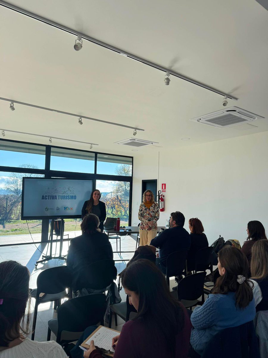 minturuy's tweet photo. 📍 En Las Piedras, Canelones se realizó una nueva instancia de presentación del Programa Activa Turismo, acercando la iniciativa a emprendedores y empresas turísticas del departamento.

El encuentro permitió compartir los alcances de esta herramienta, orientada a promover propuestas innovadoras y fortalecer el desarrollo de las mipymes turísticas en todo el país.

🔗 Postulate: https://t.co/qNhzQTwtdN…

#UruguaySorprende