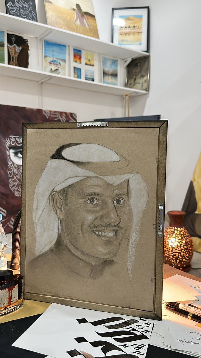 fahd_sleeme's tweet photo. رايكم في بدايه رسم الفنان #خالد_عبدالرحمن https://t.co/LH2T2h7wuq