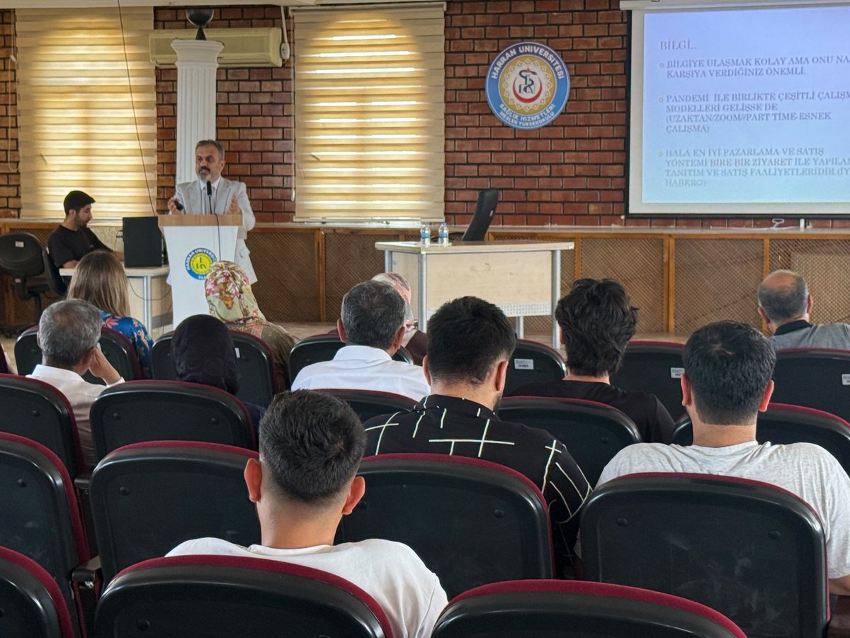 HarranUniSHMYO's tweet photo. Sağlık Hizmetleri Meslek Yüksekokulumuzda, Doğ-Pa Tıbbi Malzeme Kıdemli Bölge Sorumlusu Salih KAZOĞLU tarafından “Özel Sektörde Kariyer Yolculuğu” konulu konferans gerçekleştirildi.

Etkinlik sonunda katkılarından dolayı kendisine plaket takdim edildi. https://t.co/f1x3Posk9k