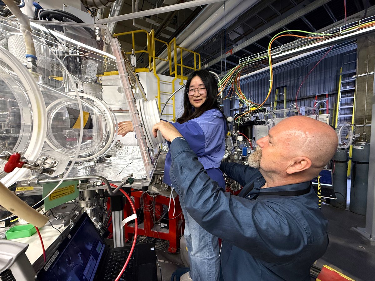 CanLightSource's tweet photo. By building a clearer picture of #boron chemistry, a study by researchers @ubcokanagan will support the design of greener #catalysts that could improve how we make batteries and fertilizers. Full story: https://t.co/3ZpwPKaNnf
#ResearchInAction 
@fos_ubco @UBC @NSERC_CRSNG https://t.co/yVhVguTsb7