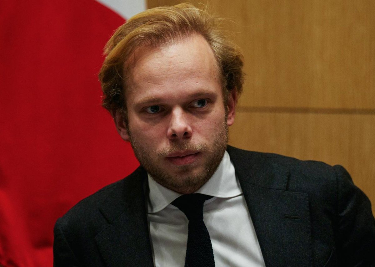 jon_delorraine's tweet photo. 🔴🇫🇷 ALERTE INFO - Delphine Ernotte aurait eu recours à un cabinet privé pour se préparer à la commission sur l'audiovisuel public. 
En audition, sous serment, elle a affirmé l'inverse.
Si tout ceci est vrai, il y a parjure et elle peut être poursuivie. (Marianne) https://t.co/OHYz2ytaol