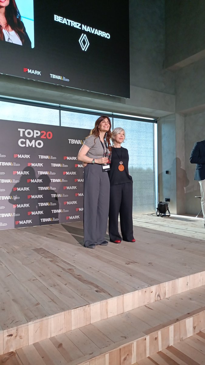 IPMARK's tweet photo. Beatriz Navarro, CMO de @renault. Enhorabuena! 
#TOP20CMO #marketing https://t.co/lCljQ7I4Up