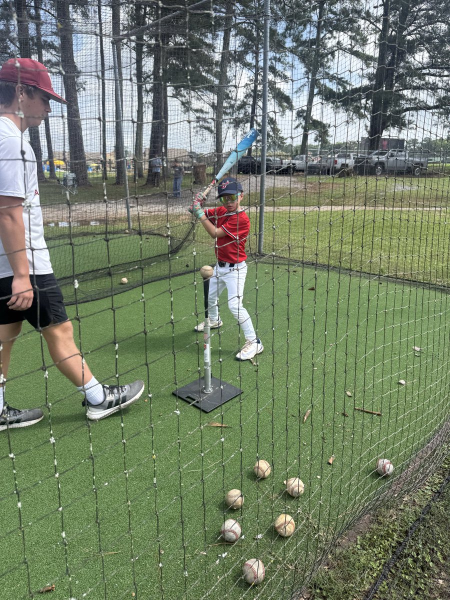 HartselleBSB's tweet photo. Day 1 of the Hartselle Baseball Summer Camp is in the books!

There is still time to sign up for day 2 and 3 of the camp. https://t.co/B6imoqCZzu