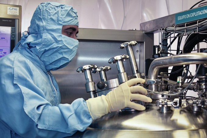 SputnikMundo's tweet photo. 🧵(1/11) Cómo Cuba no da marcha atrás en la lucha contra el cáncer pese al bloqueo de EEUU

El presidente cubano, Miguel Díaz-Canel, anunció la reactivación de la producción de 16 medicamentos esenciales para el tratamiento del cáncer en el marco del Programa Integral para el Control del Cáncer (PICC).

La medida busca reforzar la disponibilidad de terapias en el sistema público de salud en un contexto de limitaciones económicas y recrudecimiento del bloqueo de Washington, destacan medios.

Sputnik te invita a conocer más detalles aquí 👇

📸 X / AicaLaboratorio