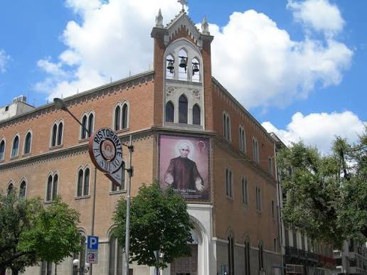 ItaCathAes's tweet photo. Church of Santa Maria della Croce
-Foggia, Apulia
Built in 1938. https://t.co/Cno9nGxwVd