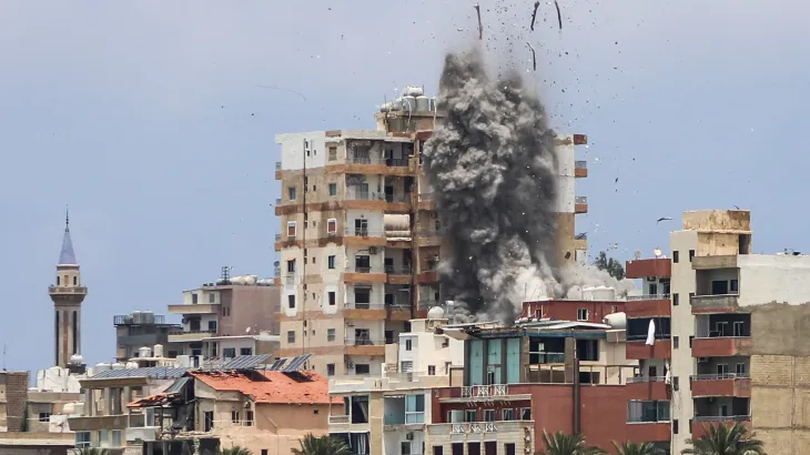 SaveSJarrah's tweet photo. #Lebanon, 9 June 2026
#israel is intensifying its attacks on southern Lebanon despite warnings from #Iran.
The israeli military has killed at least 9 people in #Tyre following a forced displacement order for the entire city.
#NetanyahuWarCriminal #Boycottisrael
#TrumpWarCriminal https://t.co/u4Gtk2w3zO