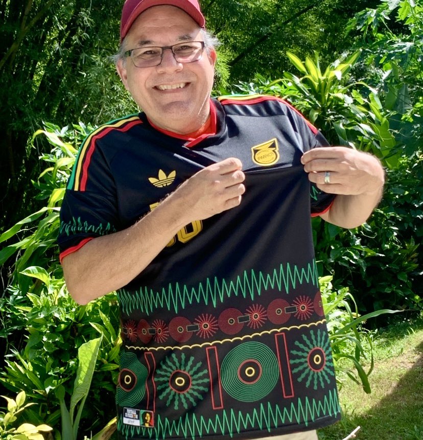 RobertoColon21's tweet photo. Un vistazo al jersey ... Jamaica 26 x Bob Marley de Adidas https://t.co/lEfmA5UaA0 via @YouTube https://t.co/Hz8IchO4xa