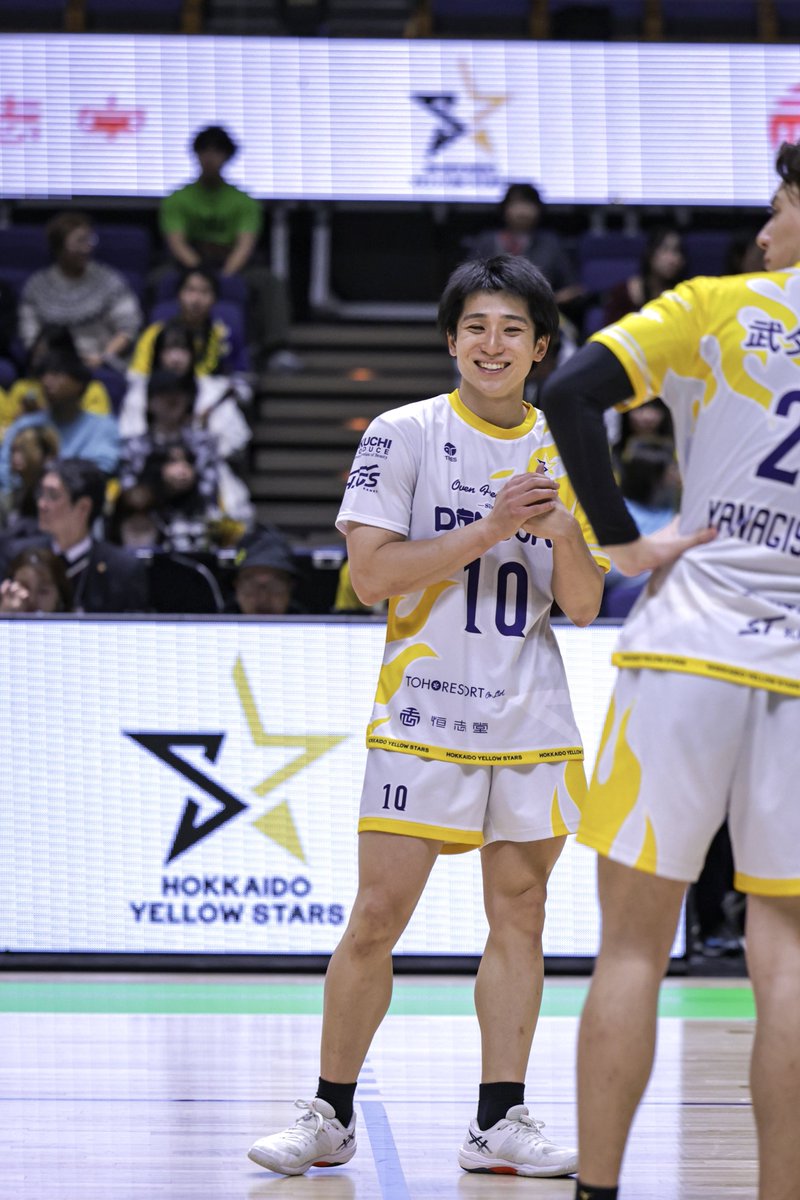 cnt10vb's tweet photo. 北海道編4年目、SVへ☝🏻🌟
新しい世界が、眩しくて素敵なものであり続けますように😼！！
丸3シーズン分の想いを込めて💪🏻🔥

#北海道イエロースターズ
#イエスタ
#山田滉太 選手 https://t.co/DLhcXDBqew