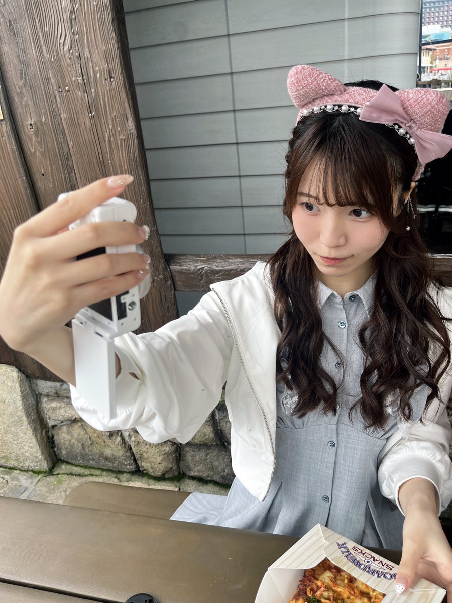 Ayase_Chii's tweet photo. 【写真あるある】
舞台裏の方が盛れてる https://t.co/hdeWZbw0Op