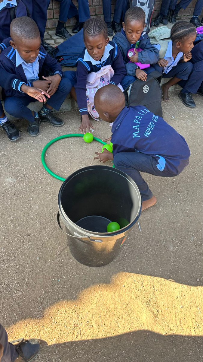 Mavutana_Org's tweet photo. Grade 1 learners at #Mapaleni Primary School, Mkhuhlu took part in our Active Bodies, Healthy Minds Programme (#ABHM), building confidence, coordination, teamwork, and healthy habits through fun physical activities. 💪🏃‍♀️

#Mkhuhlu #Bushbuckridge #SportsForDevelopment #community https://t.co/z8RFW7tR62