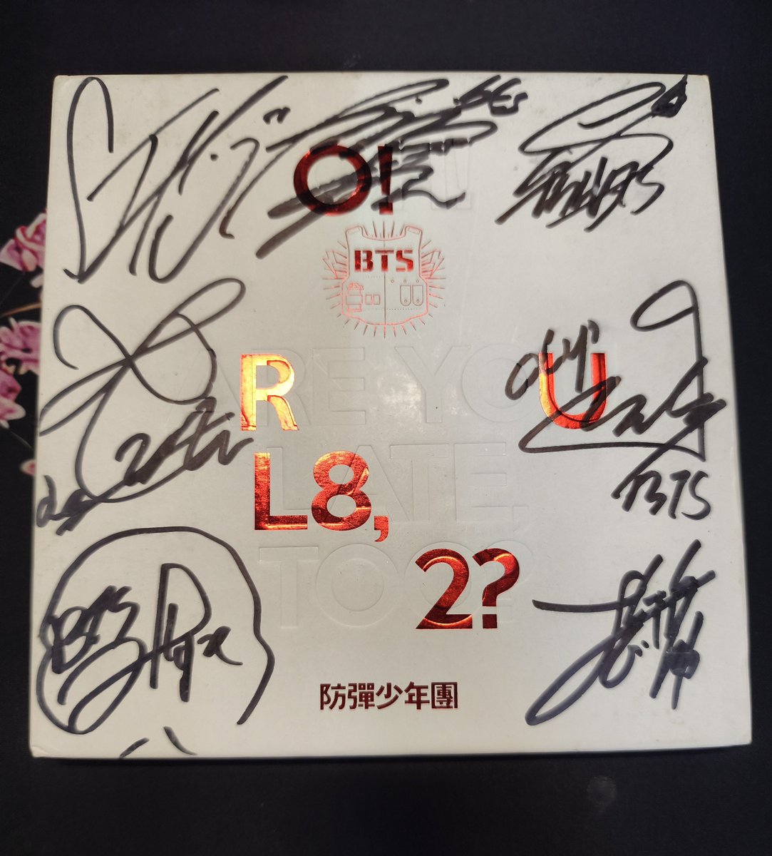 zerobestone_'s tweet photo. Someone buy my signed albums..I NEED FUNDS FOR MY THAILAND TRIP😂

#wtsbts
#pasarbts #myarmyjual #pasarkpop #pasarbtsmy https://t.co/DLyeUuorQD