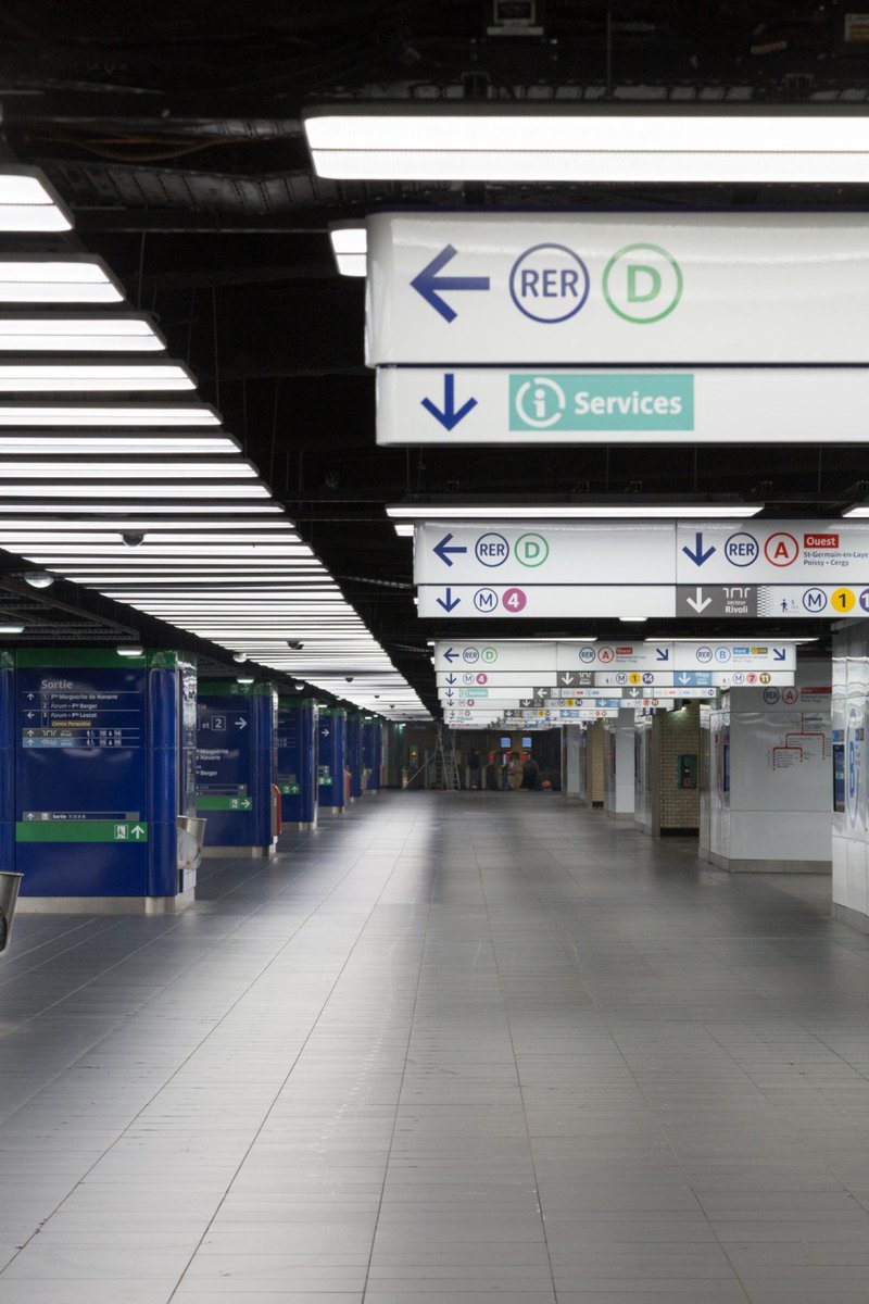 Pediavenir's tweet photo. 🚨🇫🇷 Après l’Everest, Inoxtag se lance un nouveau défi à la limite de l’impossible :

Traverser la gare de Châtelet sans se perdre 🤯 https://t.co/eoDXNvT1ey
