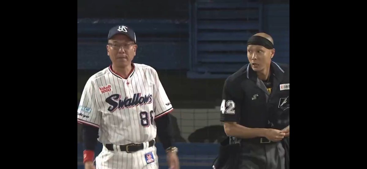jund183's tweet photo. 逆転勝ちしてて審判と同じ顔になってしまった https://t.co/Cio0MteS59