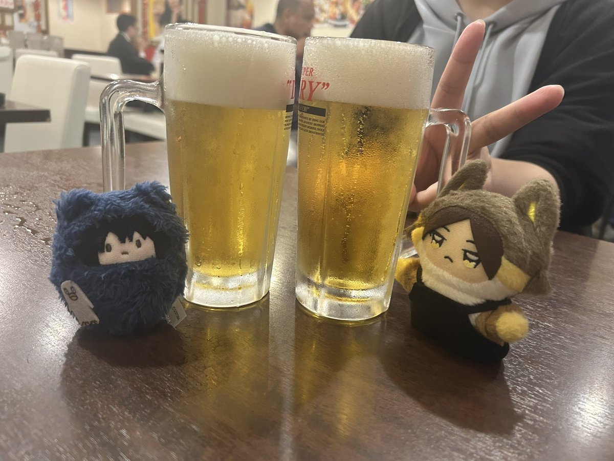 srmy____'s tweet photo. けーちゃんと乾杯してきた♡オンリーね、ちょい考えるね おもろいのが出来そう https://t.co/rcxdqaRsMZ