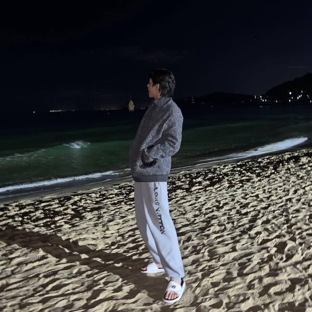 thvngguk's tweet photo. taekook in busan soon… you know what dat mean https://t.co/7KL8E3hAs2