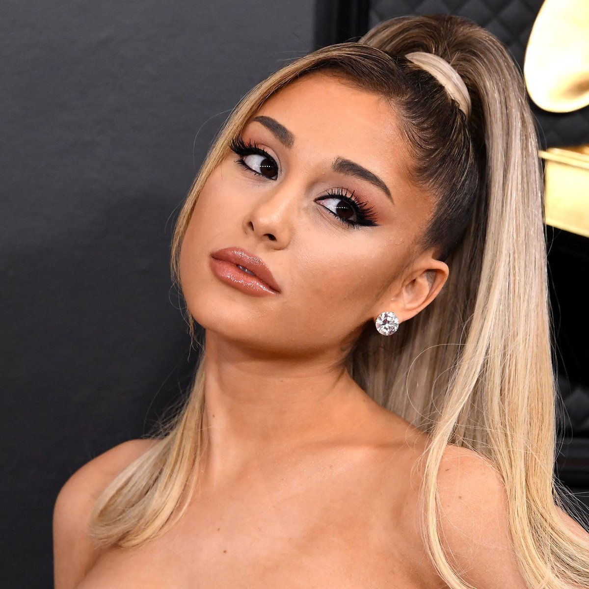 lg_chart's tweet photo. 🚨 Ariana Grande is rumoured to bring out Lady Gaga at the Kia Forum in Inglewood, California for “the eternal sunshine tour.”

The two will perform their #1 smash hit “Rain On Me” and possibly debut a new collaboration for Grande’s new album, “petal.” https://t.co/8riDRBnDbz