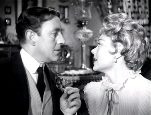 TalkingPicsTV's tweet photo. Our brew and biscuits film stars #AlecGuinness #GlynisJohns #ValerieHobson and #PetulaClark

🃏 THE CARD (1952) 4:25pm comedy-drama #TPTVsubtitles https://t.co/TFuOJpVyNP