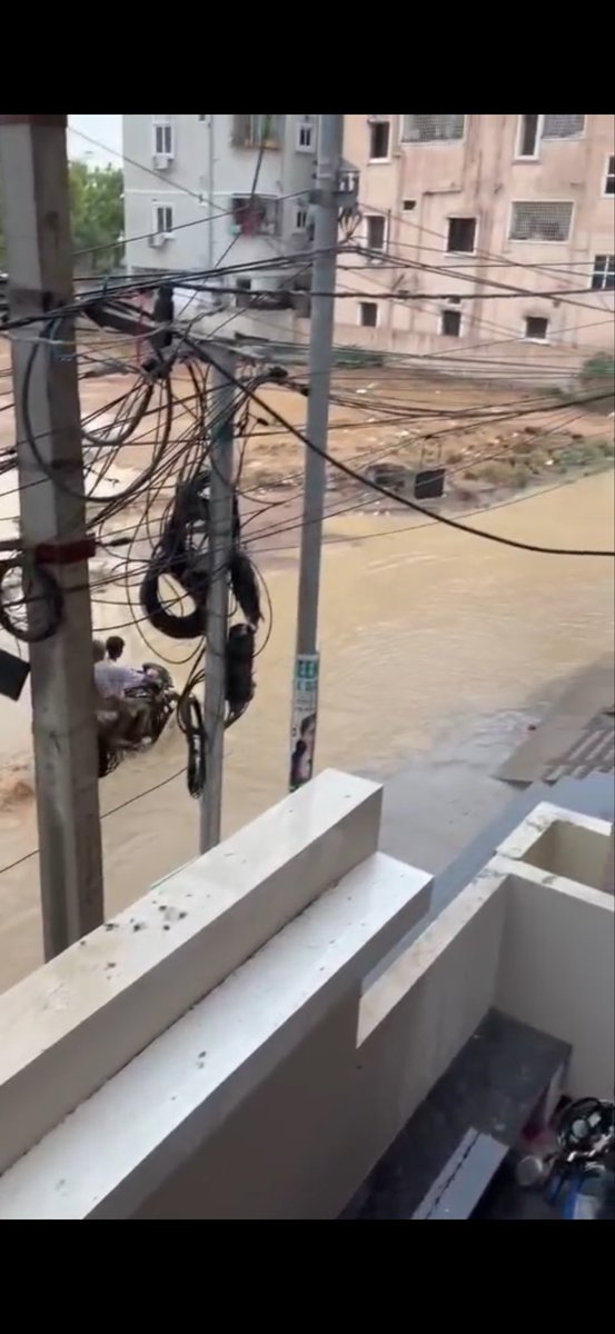 GopuMyd's tweet photo. Here the video and photos. There is no way to go for rain water @DC_Ameenpur please sir attend the issue and resolve before the main rains start https://t.co/dNN4S7Mh9I