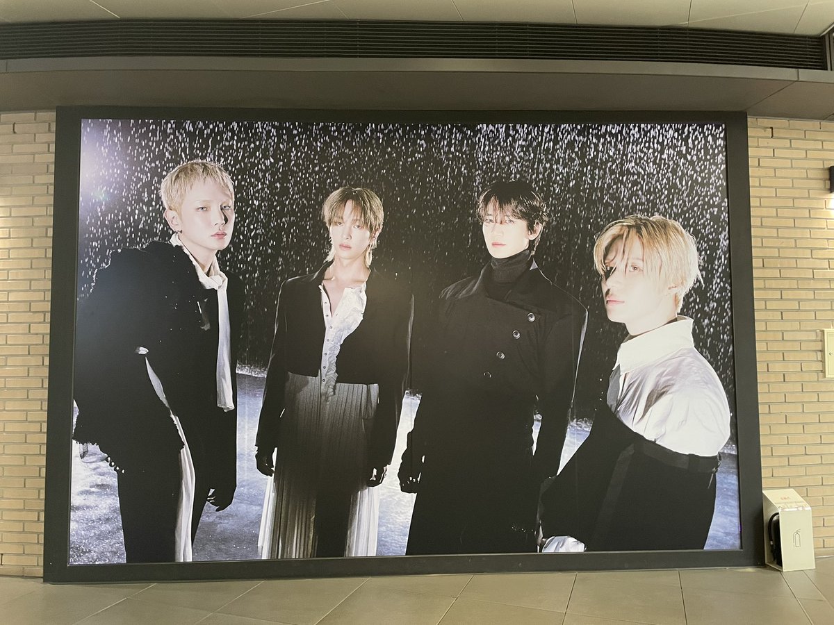 smt_0525's tweet photo. 광야 SHINee Atoms🩵 https://t.co/LL6GHLNVo8