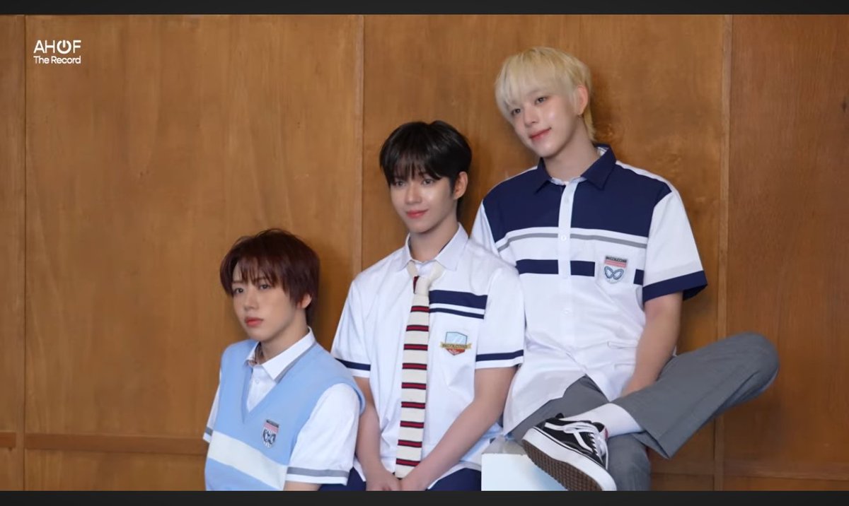 jlsource's tweet photo. Skoolooks summer uniform shoot 
[behind the scenes]
#제이엘 #JL 
#아홉 #AHOF
https://t.co/XckgQmtHQ1 https://t.co/FX9CxSClPq