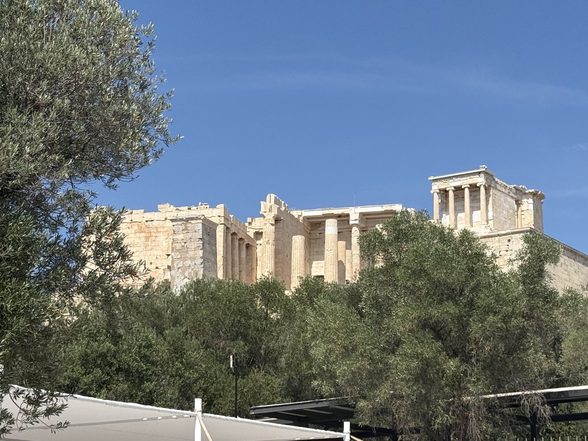 Fintechluv's tweet photo. 古代遺跡

#ギリシャ https://t.co/nEVsSFF0aK