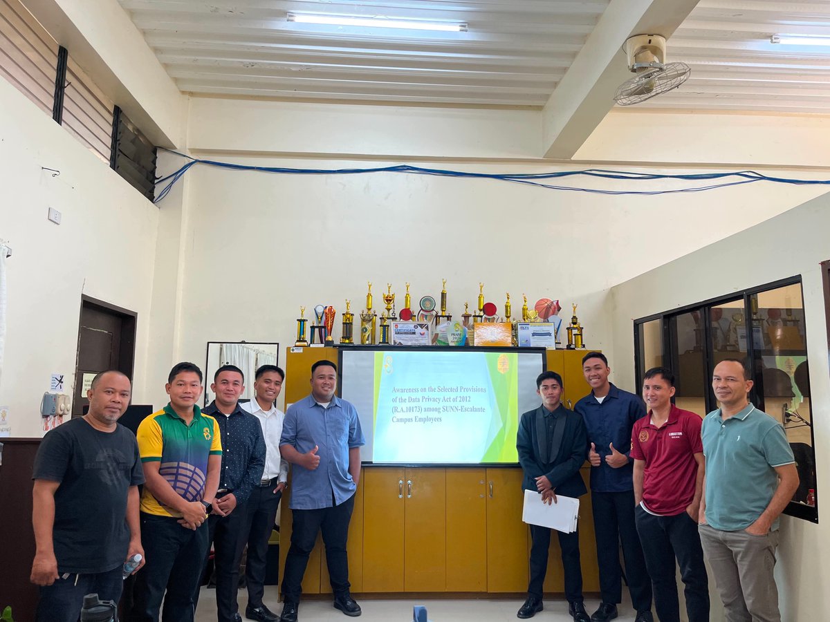 Chxch4n's tweet photo. Thesis Defended! ✅ https://t.co/tMTnkbR1qJ