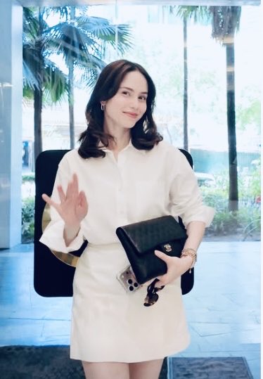 gorgeous93239's tweet photo. WHEN YOU FOCUS ON THE GOOD, THE GOOD GETS BETTER. SO ALWAYS DO WHAT’S RIGHT😊 #IJustGotHomeFromWork💼 #HardworkingWoman💪 #Work20HoursADay⏳#FeelingBlessed😇#AlwaysThankfulForEverything🙏 #ThankYouLordForYourStrengthAndGuidance🙏#GoodMorningToEveryone🤗 #GodBlessYouAll🙏🤗🥰♥️ https://t.co/yHJ7jTiIwa