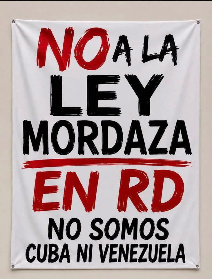 FlorDelMar_1's tweet photo. #LuisAbinaderRenuncia #NoLeyMordaza #NoDictaduraEnRD #LuisAbinaderDictador https://t.co/q5OAEWwTkX