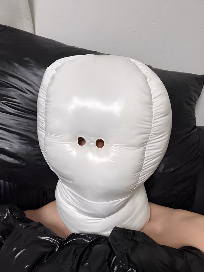 NMania99's tweet photo. Newナイロン全頭マスク🤤
🤍ホワイトバージョン🤍 https://t.co/aNak3Ygjbi