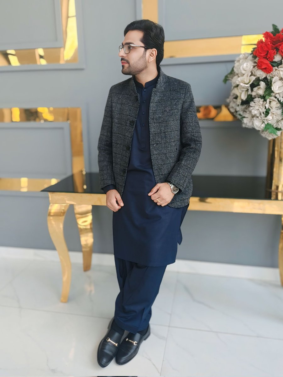 IamZohaibAbid's tweet photo. Throwback 🩶

#ZohaibAbid #ExplorePage #Stylegram
#PortraitPhotography #Photography https://t.co/QIbu0H21UF