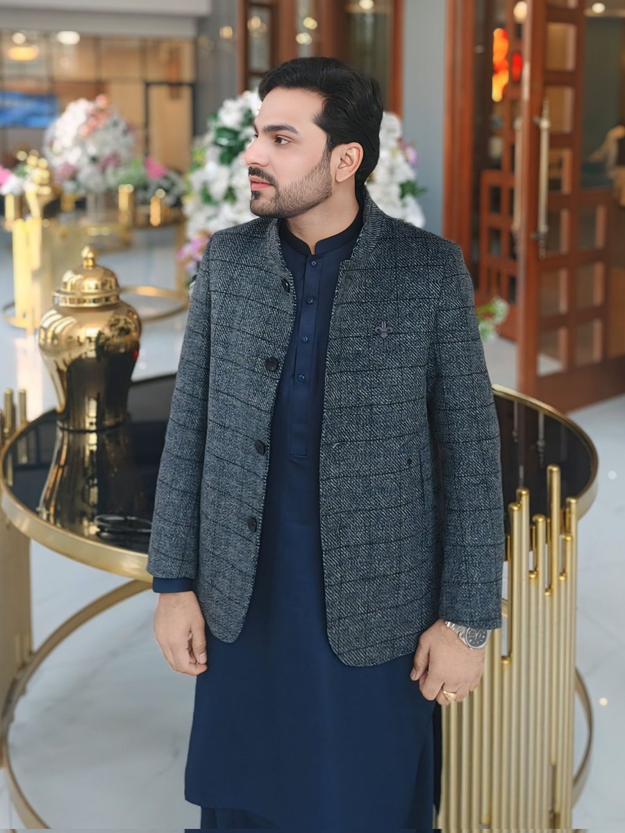 IamZohaibAbid's tweet photo. Throwback 🩶

#ZohaibAbid #ExplorePage #Stylegram
#PortraitPhotography #Photography https://t.co/QIbu0H21UF