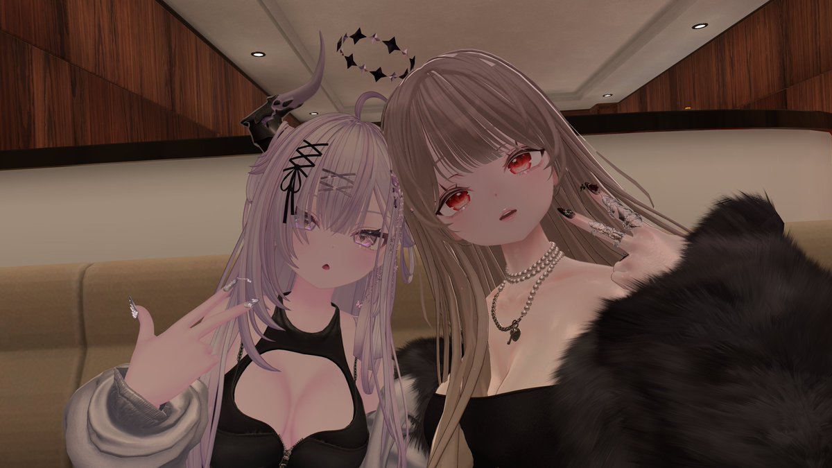 inakurarukani's tweet photo. モルガナ第1インスタンスリクイン通って行ってきてた～
チセさんには甘えさせてもらって、ぺけれいさんには褒めごろしされてました
アフターでもお二方とゆっくり話せてすっごい楽しかったです❣️
#morgana_vrc https://t.co/rxoFFcBARl